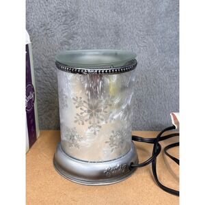 Scentsy Homestead Premium Warmer Silver Frosted Snowflake‎ Electric Wax Melter
